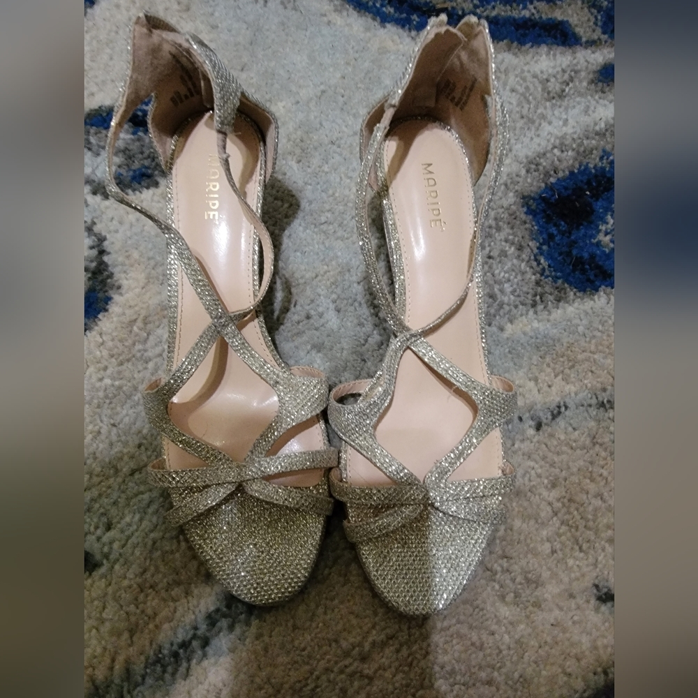 Marip'e womens heels size 8